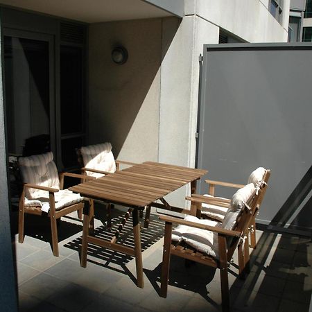 Livingsuites Toronto - 20 Blue Jays Way Экстерьер фото